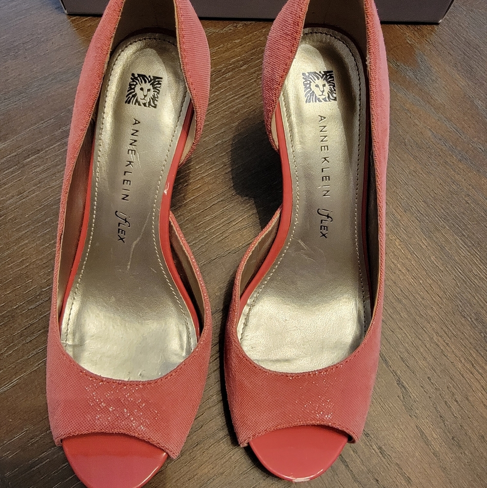 Women's heels